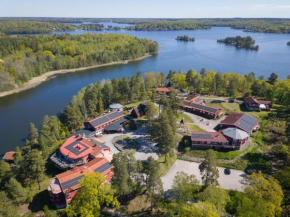 Stiftsgården Vårdnäs Hotell in Brokind